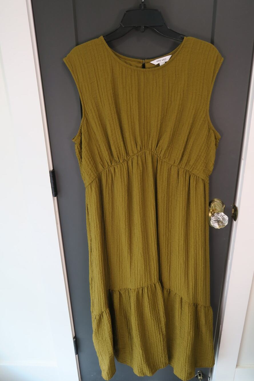 Nine West Olive Green Textured Sleeveless Midi Dress